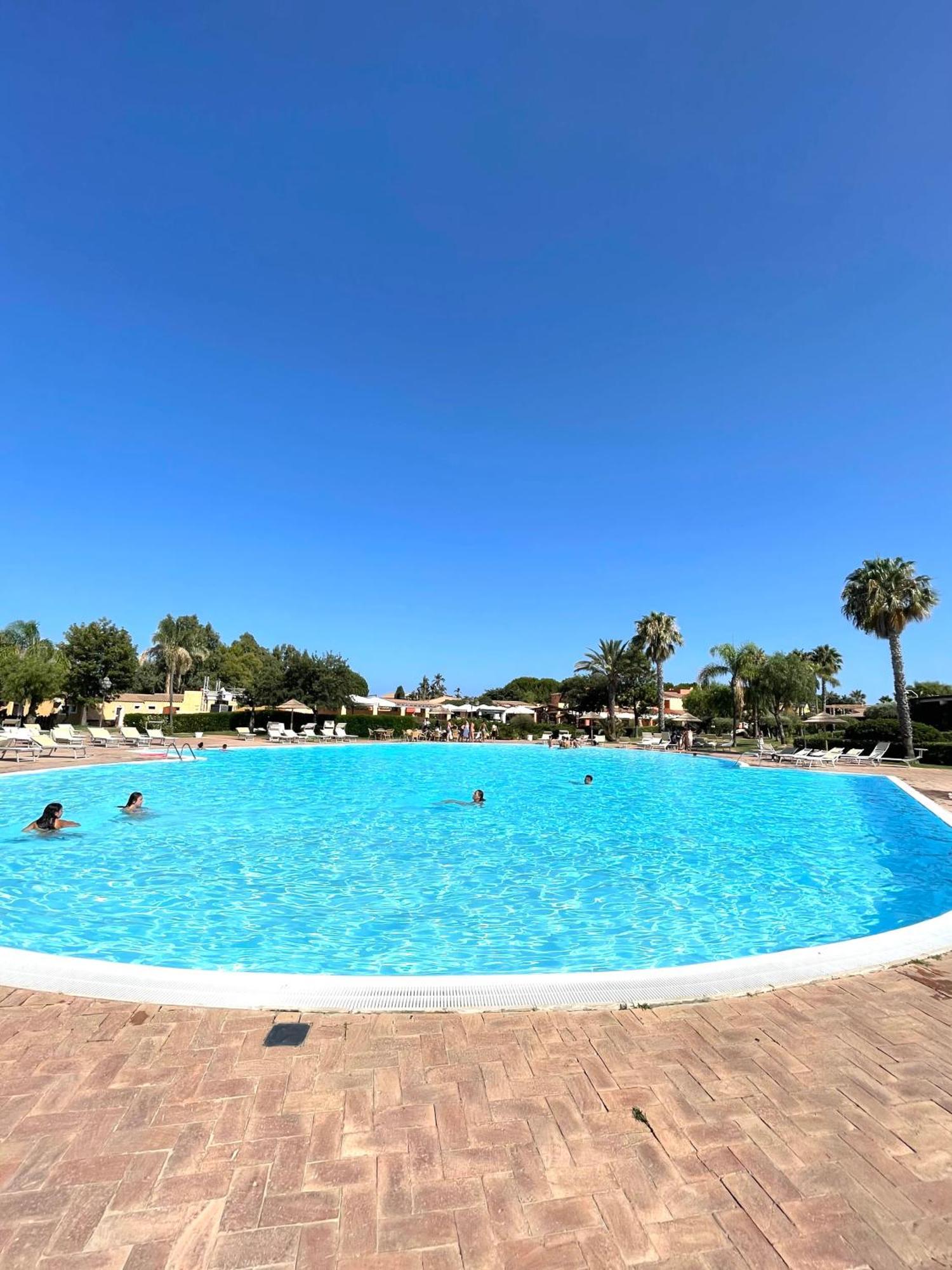 Amarestyle Igv Club Santagiusta Hotel Costa Rei Kültér fotó
